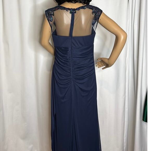 DAVID'S BRIDAL long beaded illusion cap-sleeve dress size 12 - Picture 15 of 17